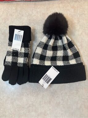 Vera Bradley Black and Pearl Fleece-Lined Knit Beanie and gloves.